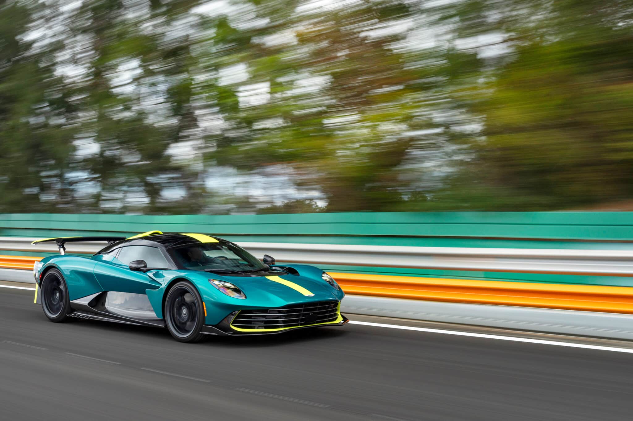 aston martin valhalla 09