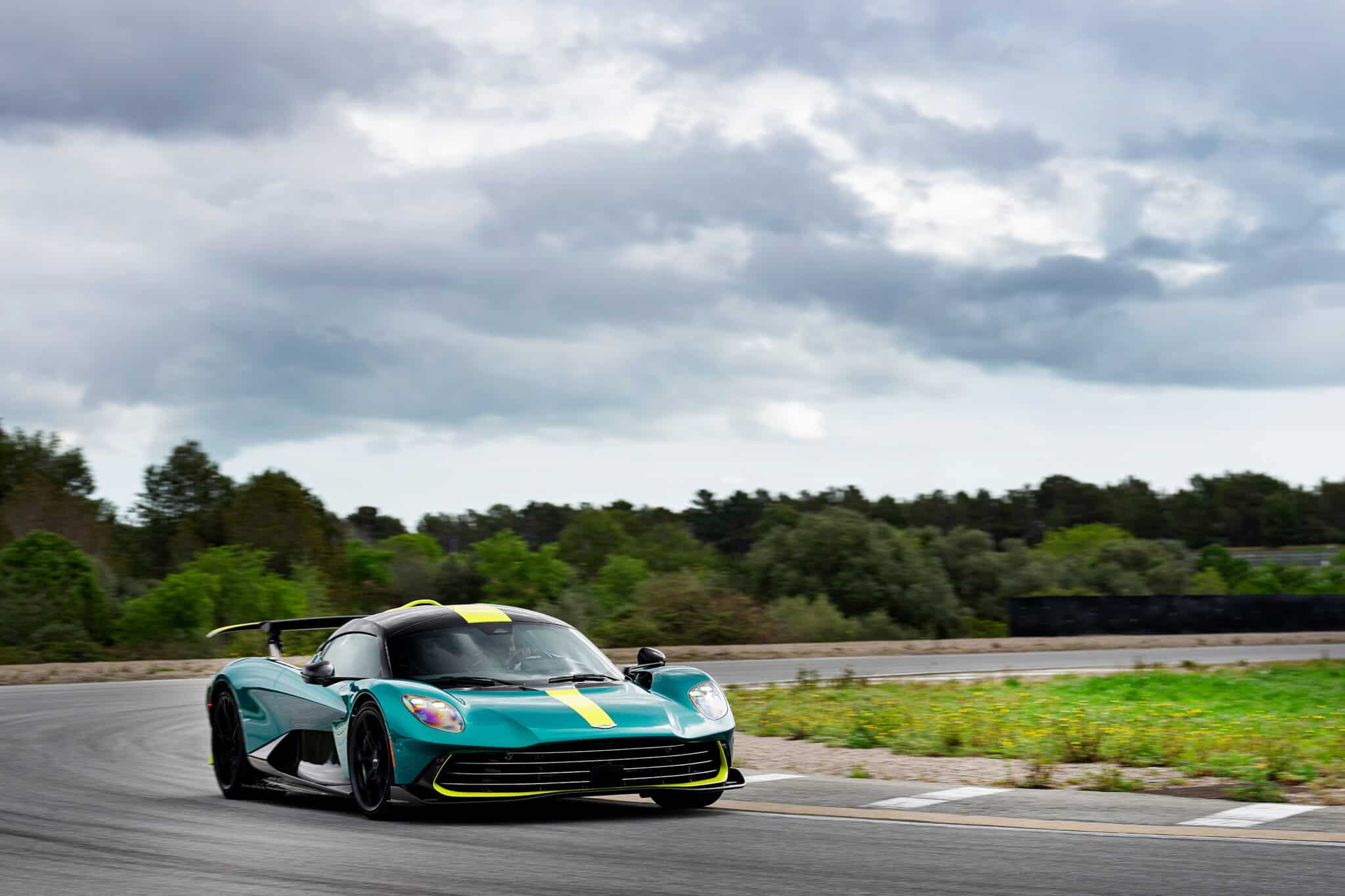 aston martin valhalla 10