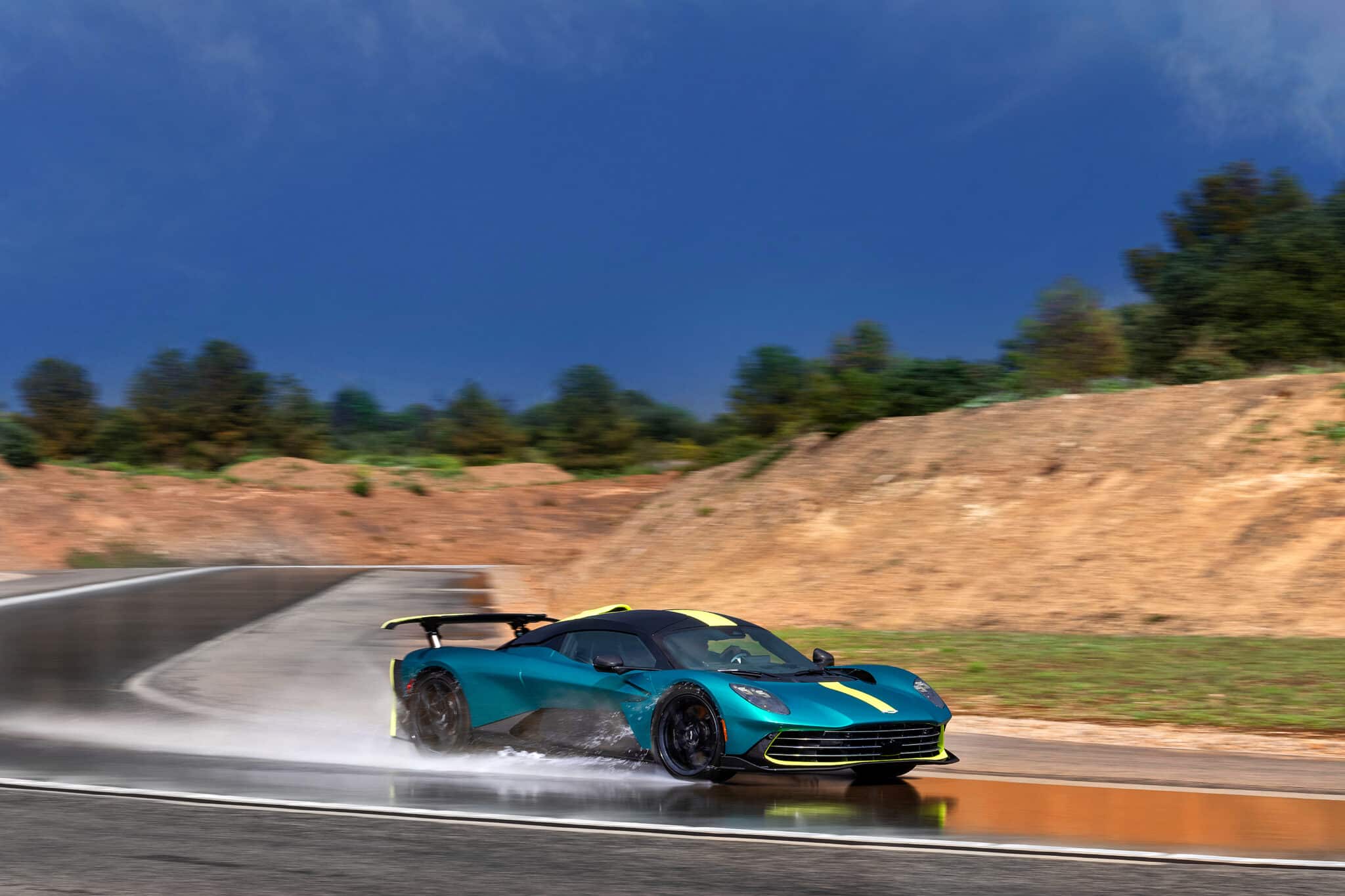 aston martin valhalla 15