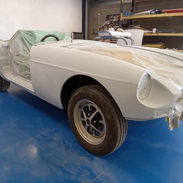 01.04.2025 1973 mg b roadster blue prep for paint (5)