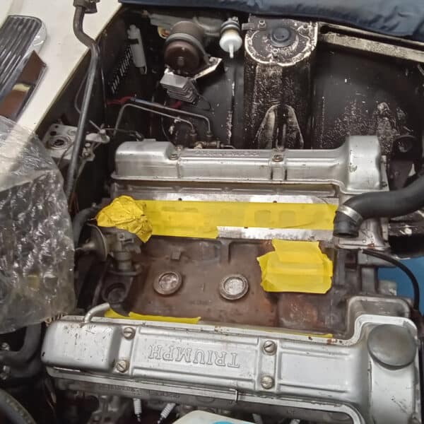 01.04.2025 1974 triumph stag white repairs (14)
