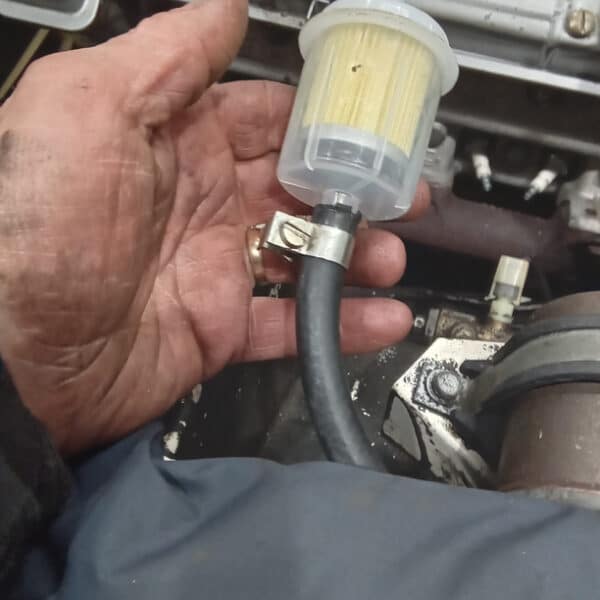 01.04.2025 1974 triumph stag white repairs (5)