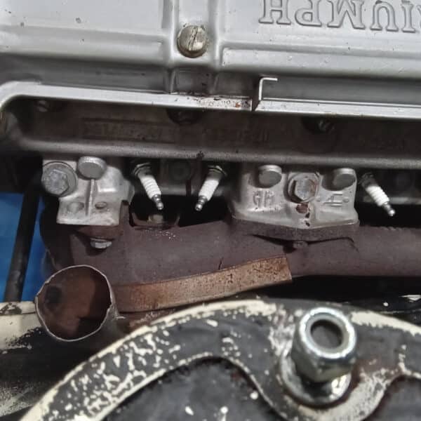 01.04.2025 1974 triumph stag white repairs (9)