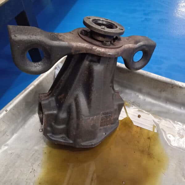 01.04.2025 1975 triumph tr6 yellow reassembly (11)