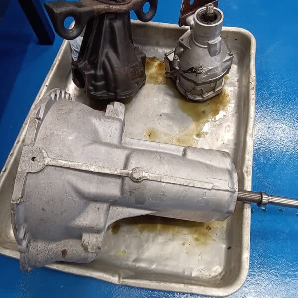 01.04.2025 1975 triumph tr6 yellow reassembly (3)