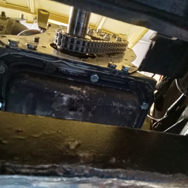 01.04.2025 1975 triumph tr6 yellow reassembly (9)