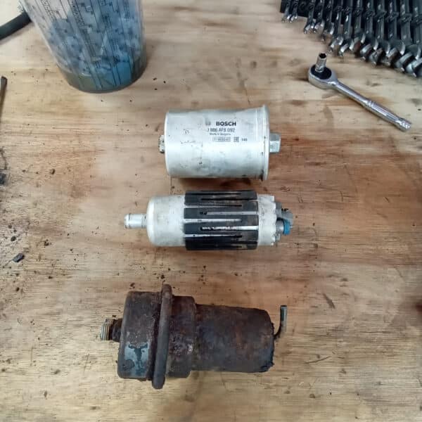 01.04.2025 1978 mercedes 350sl red removing brakes (27)