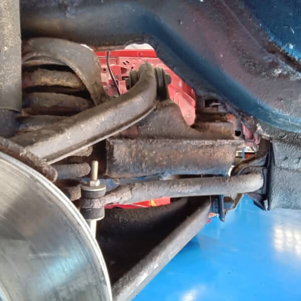 01.04.2025 1978 mercedes 350sl red removing brakes (46)