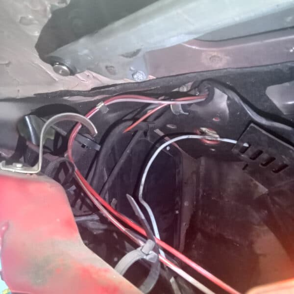 01.04.2025 1978 mercedes 350sl red strip down (5)