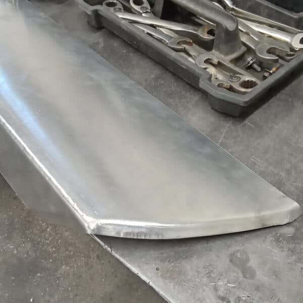 02042025 1969 aston martin db6 volante panel beating (7)