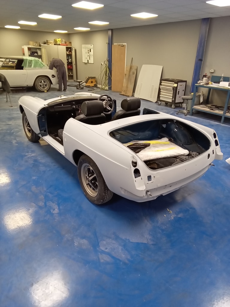 02042025 1973 mgb roadster paint prep (2)