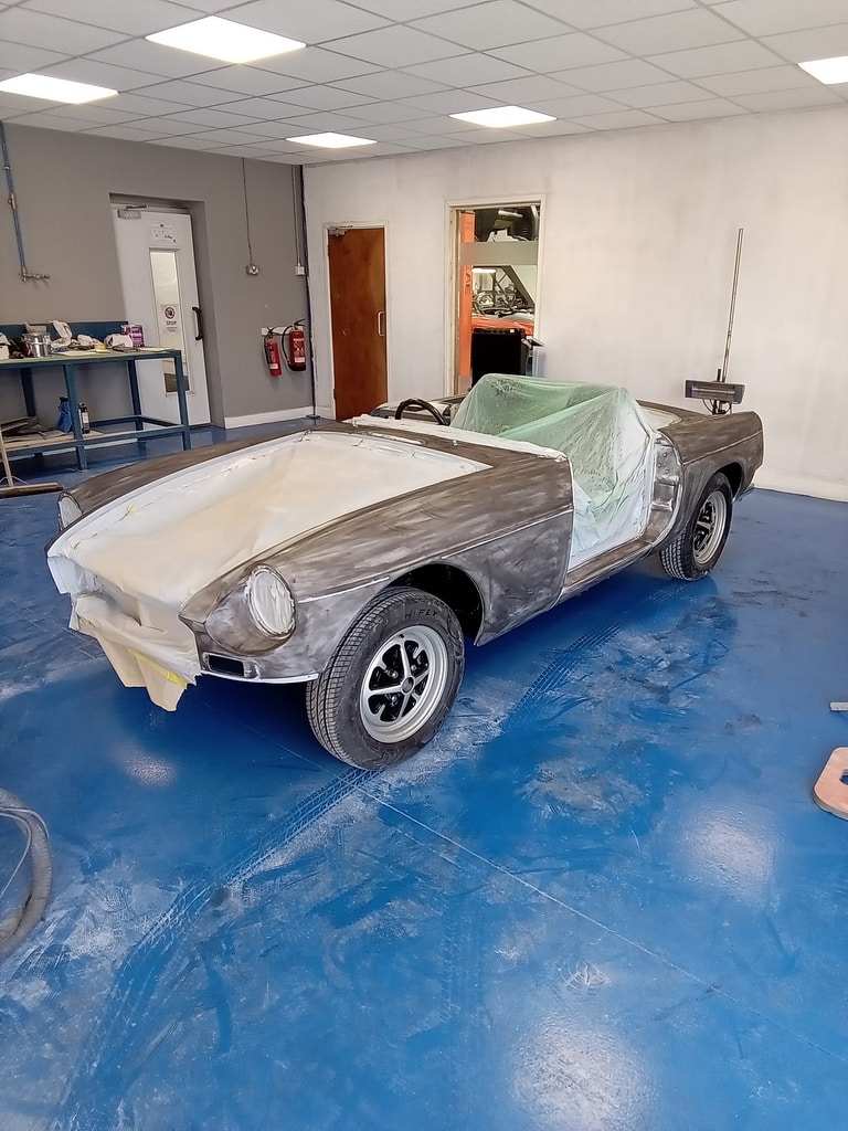 02042025 1973 mgb roadster paint prep (3)