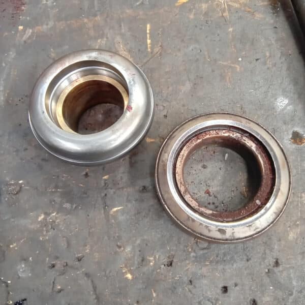 02042025 1975 triumph tr6 gearbox (13)