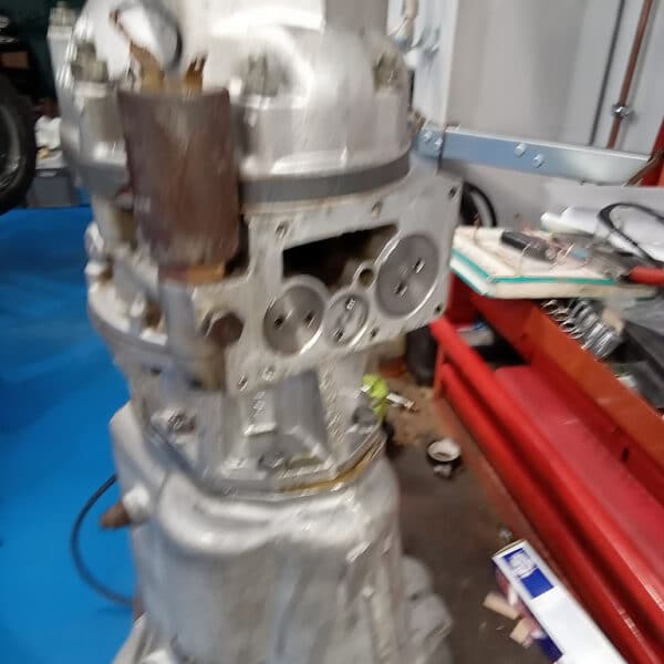 02042025 1975 triumph tr6 gearbox (2)