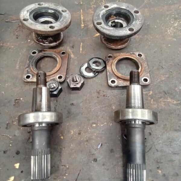 02042025 1975 triumph tr6 gearbox (21)