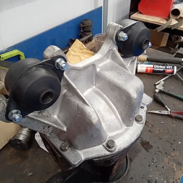 02042025 1975 triumph tr6 gearbox (25)