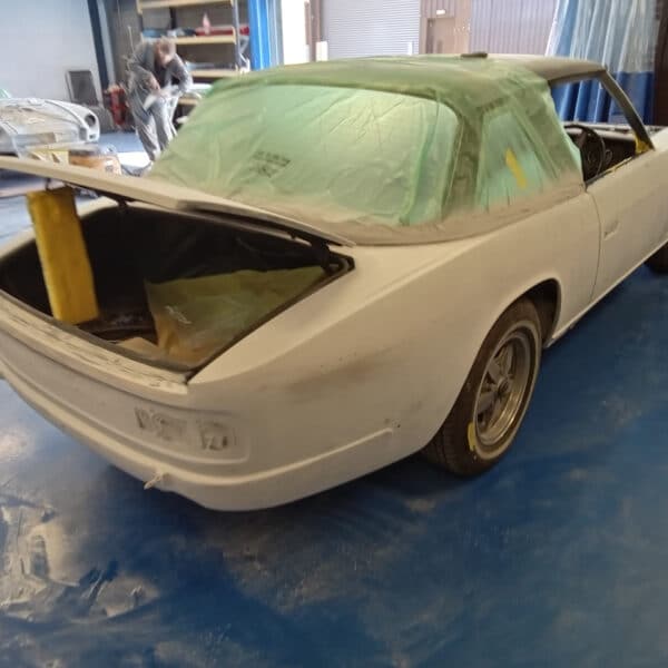 02042025 1976 jensen interceptor paint prep and seats (15)