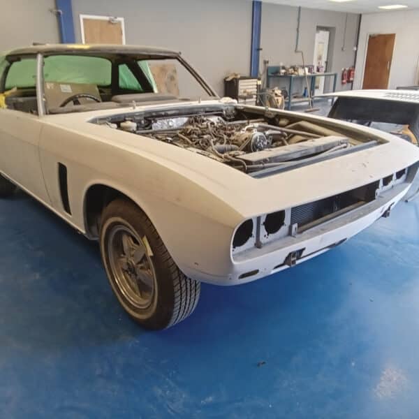 02042025 1976 jensen interceptor paint prep and seats (16)