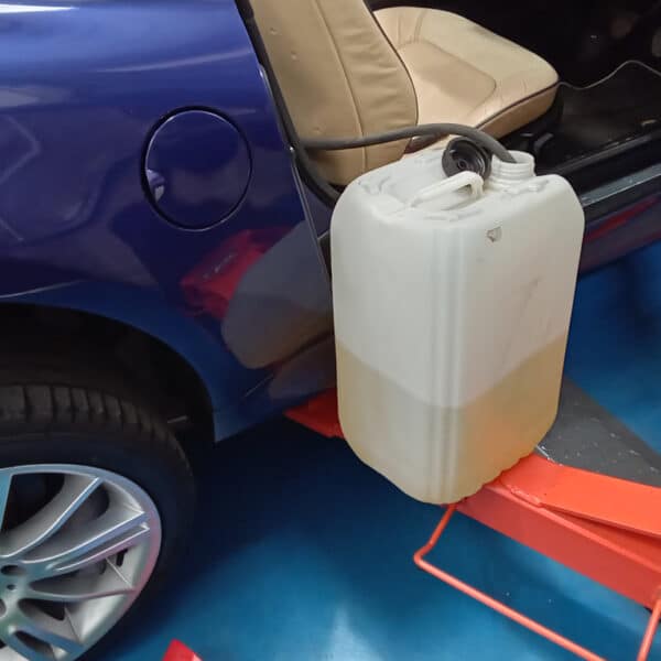 02042025 2000 bmw z3 fuel leak (7)