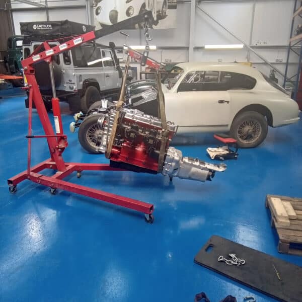 03.04.2025 1953 aston martin db24 black engine fitting (3)