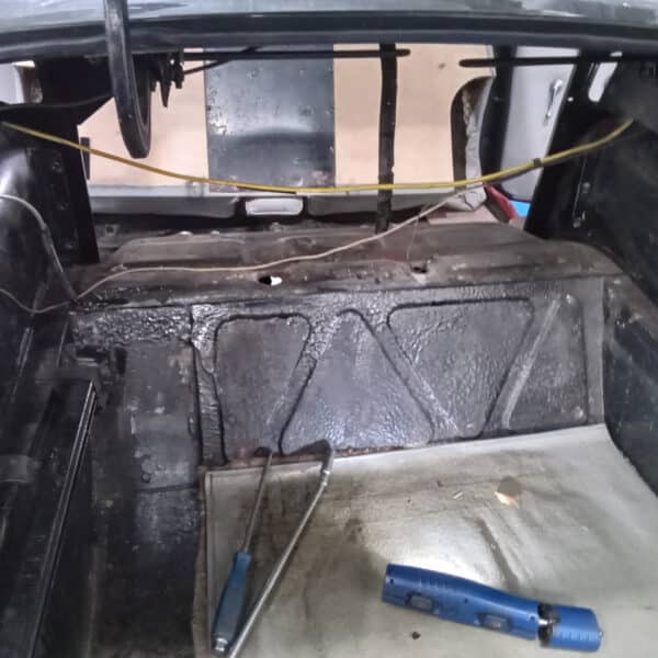 03.04.2025 1955 mg magnette 1955 shock repair (7)