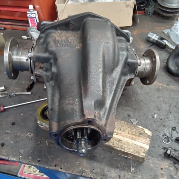 03.04.2025 1975 triumph tr6 yellow timing cover (2)