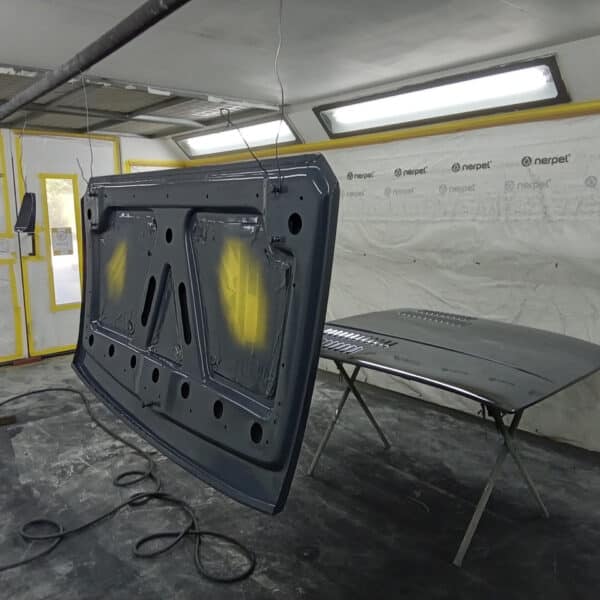 03.04.2025 1976 jensen interceptor blue more primer (10)