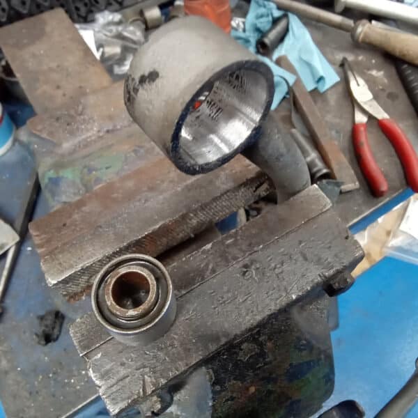 03.04.2025 1977 alfa romeo spider silver service (21)