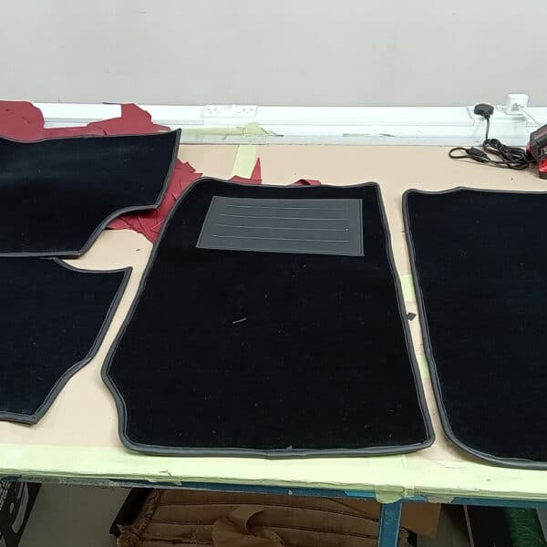 03.04.2025 1977 ford granada ghia green carpets (1)