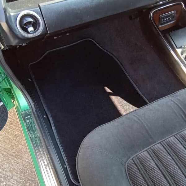 03.04.2025 1977 ford granada ghia green carpets (4)