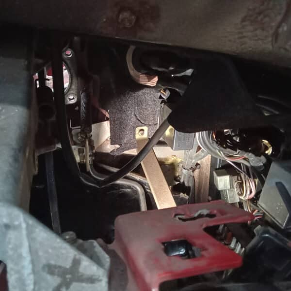03.04.2025 1978 mg b v8 roadster red water leak (1)