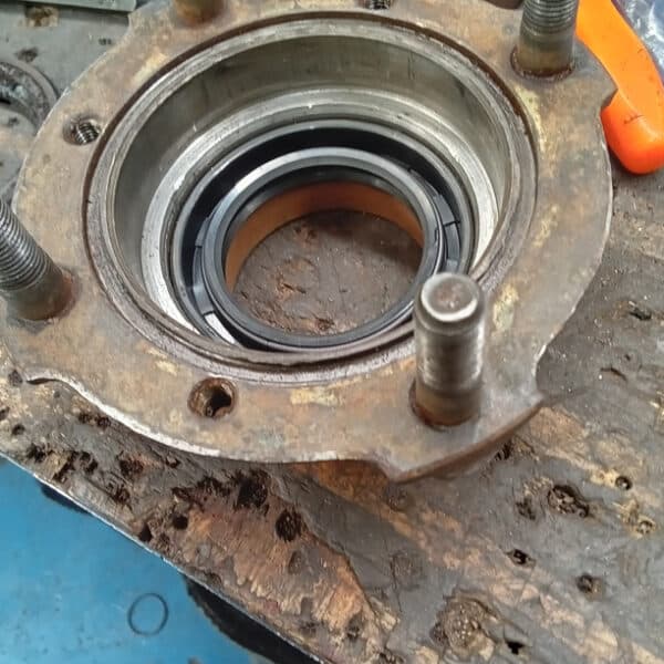 03.04.2025 1978 mg midget 1500 reapirs 2 (6)