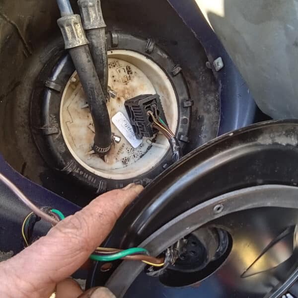 03.04.2025 2000 bmw z3 blue fuel (6)