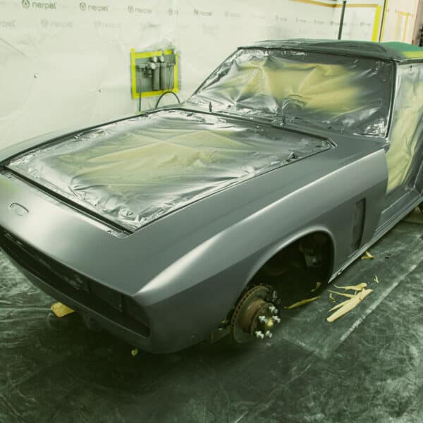 030425 1976 jensen interceptor in primer 2