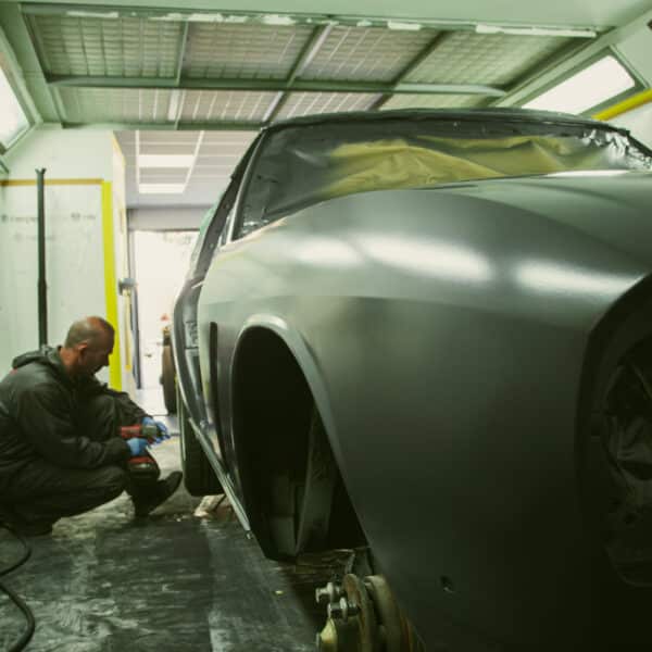 030425 1976 jensen interceptor in primer 5
