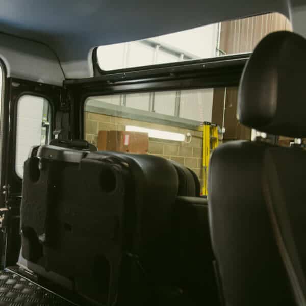 030425 2010 land rover defender 90 glass side windows installed 6