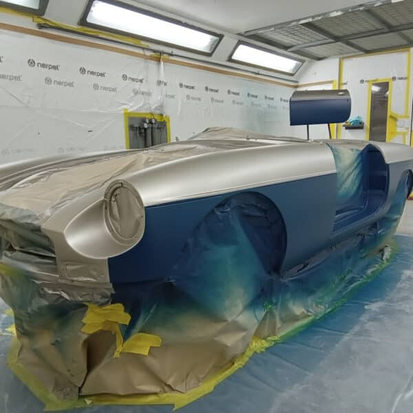 08.04.2025 1973 mg b roadster blue painting the car (20)