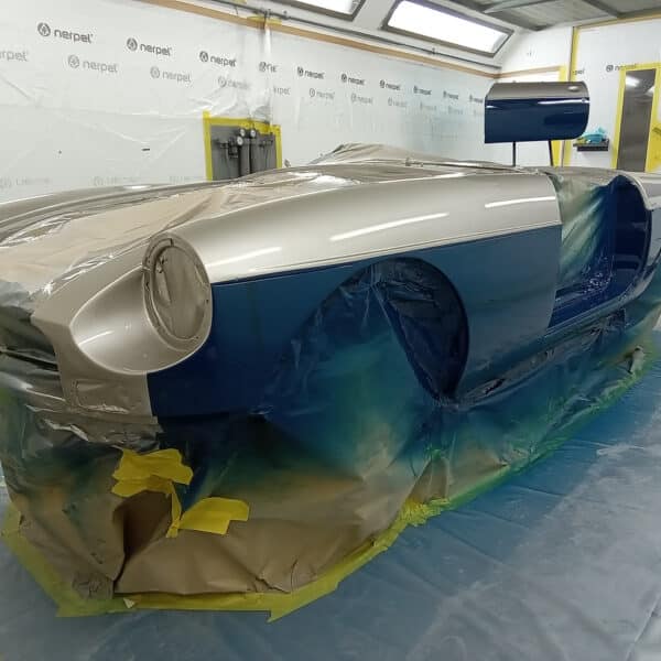 08.04.2025 1973 mg b roadster blue painting the car (26)