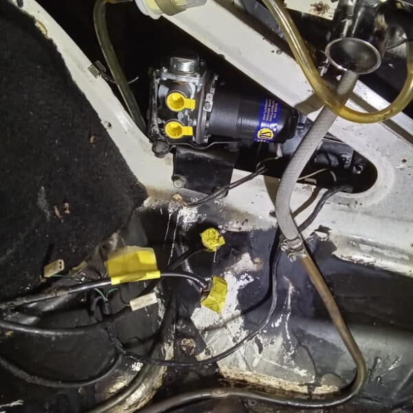 08.04.2025 1974 triumph stag fuel system (8)