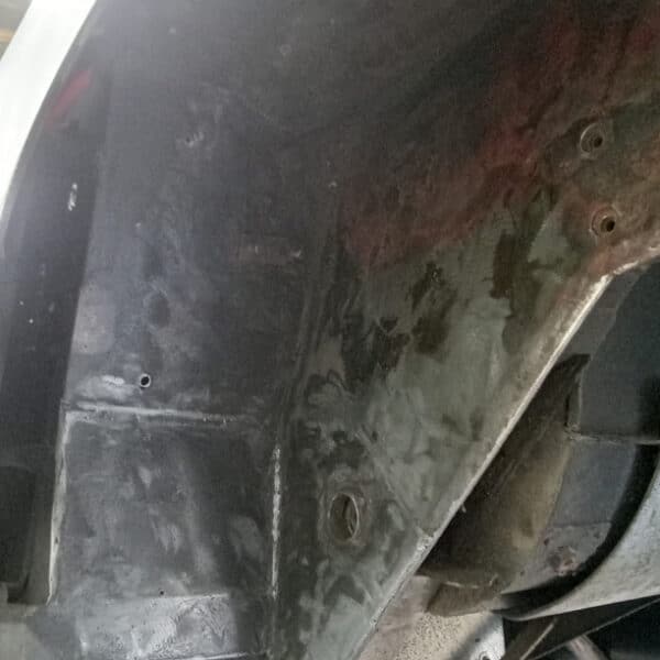 080425 1969 aston martin db6 volante main chassis and body repairs (11)