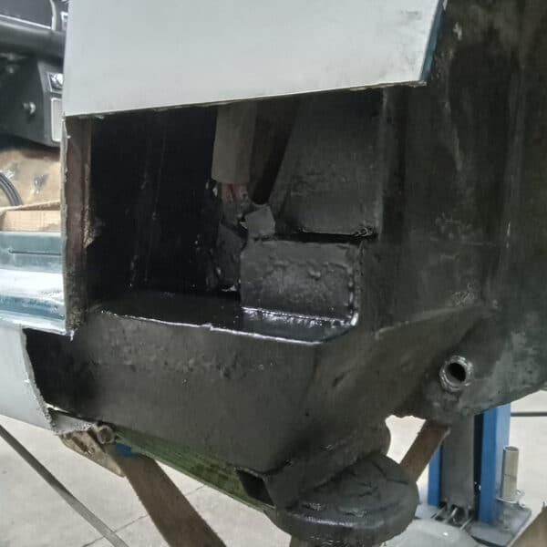 080425 1969 aston martin db6 volante main chassis and body repairs (13)