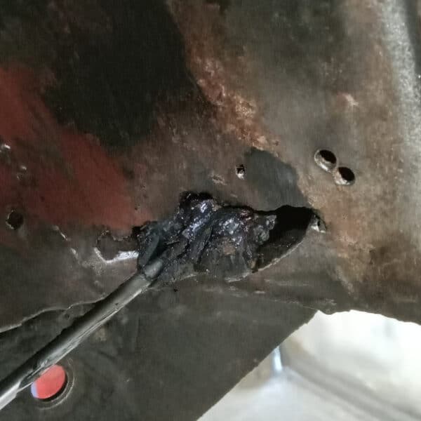 080425 1969 aston martin db6 volante main chassis and body repairs (22)
