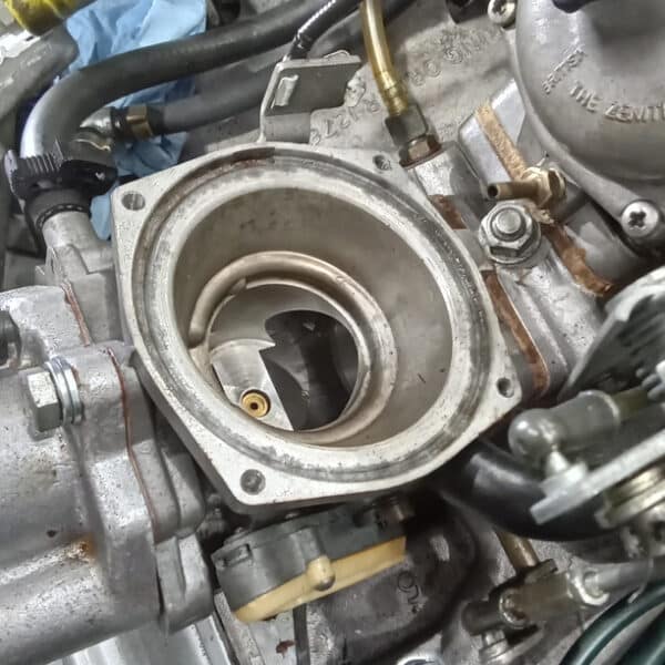 09042025 1974 triumph stag inlet manifold (20)