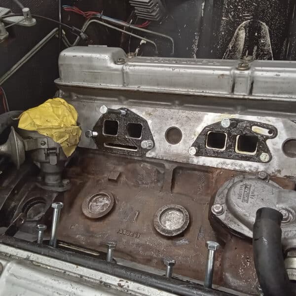 09042025 1974 triumph stag inlet manifold (6)
