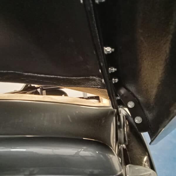 090425 1960 jensen 541r framework painted and fitted (5)