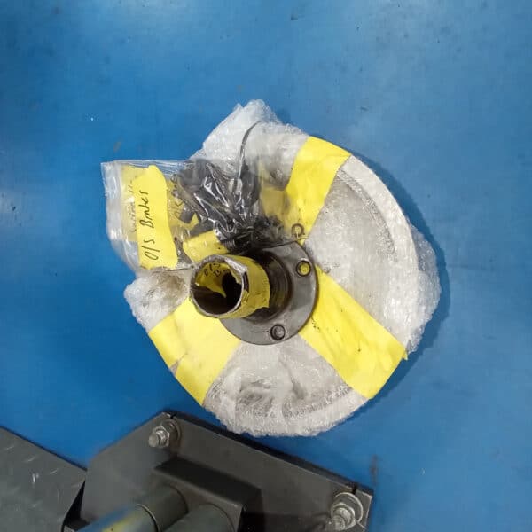 10.04.2025 1955 austin healey 100 bn1 replacing brake parts (2)