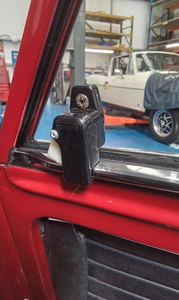 10.04.2025 1968 austin mini cooper s red appraisal and repairs (40)