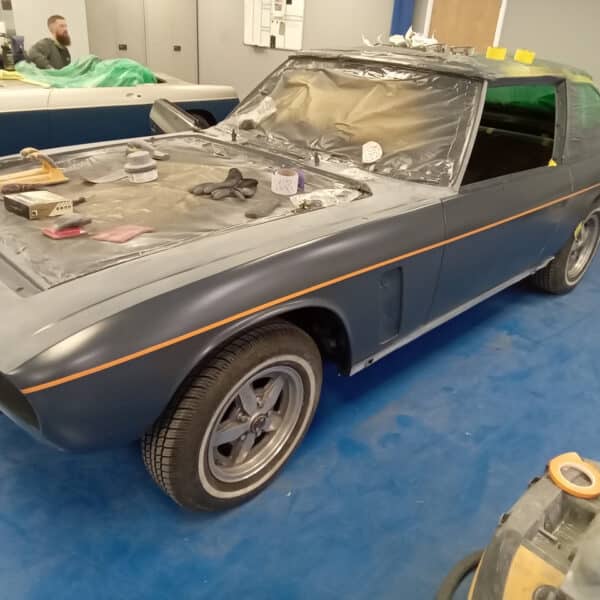 10.04.2025 1976 jensen interceptor blue more body work (14)