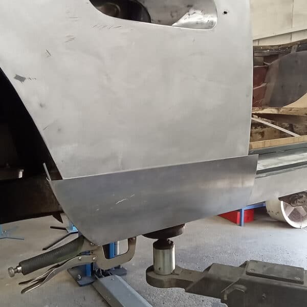 14042025 1969 aston martin db6 volante body repairs (18)