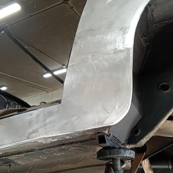 14042025 1969 aston martin db6 volante body repairs (26)